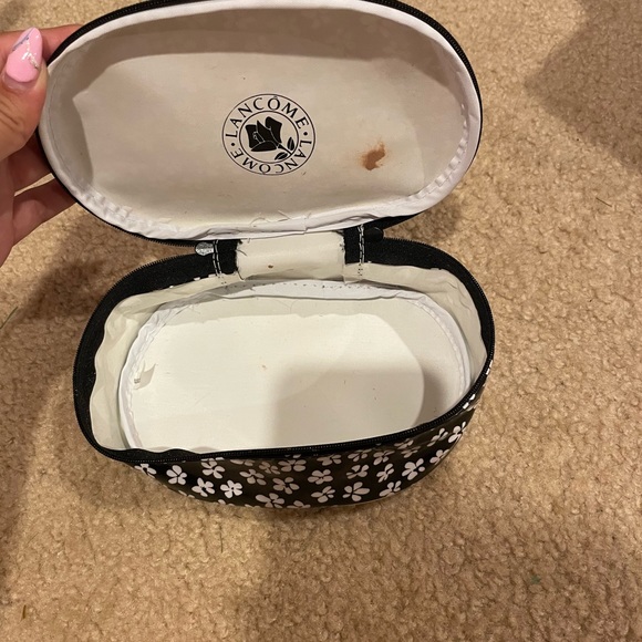 Lancôme Makeup Case - Picture 3 of 5